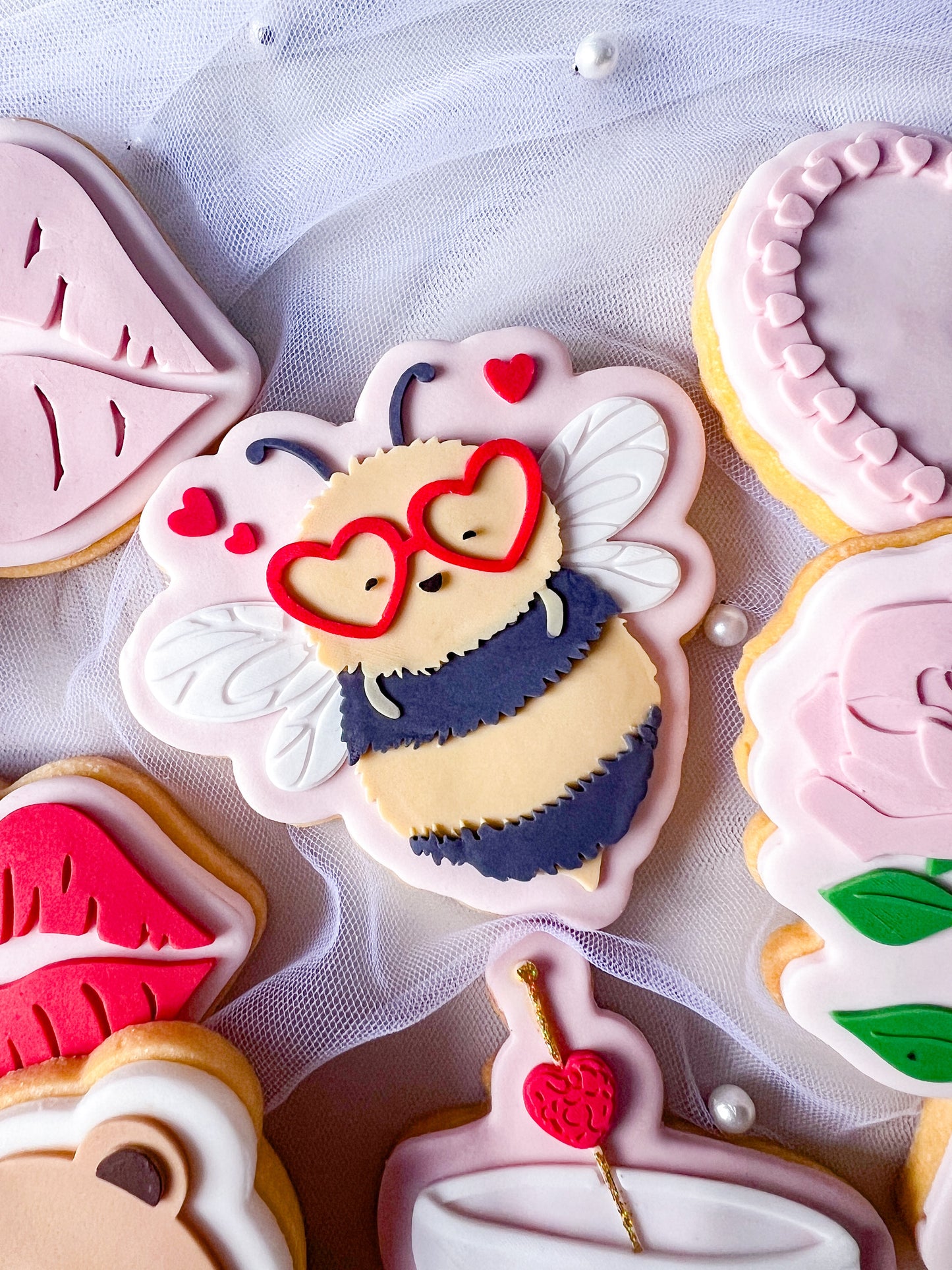 Bee with heart glasses debosser and cutter