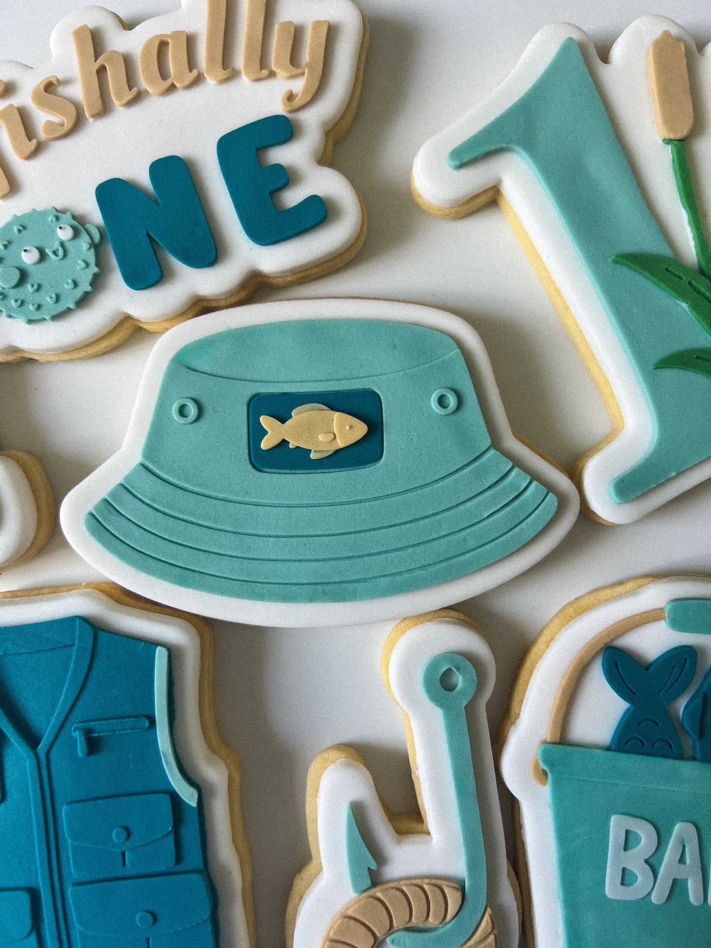 Fishing bucket hat stamp and cutter