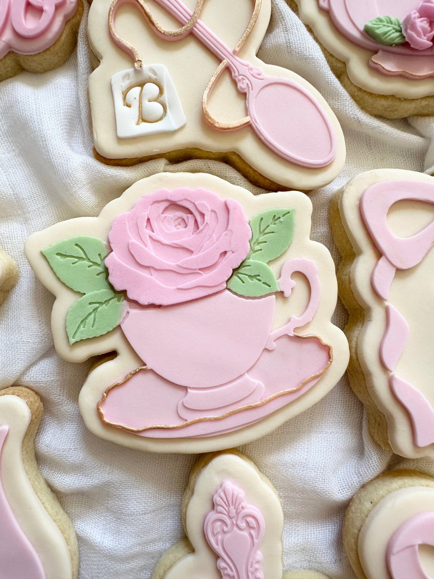 Teacup with rose