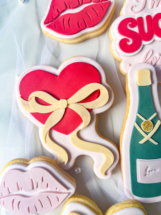 Heart with bow debosser and cutter