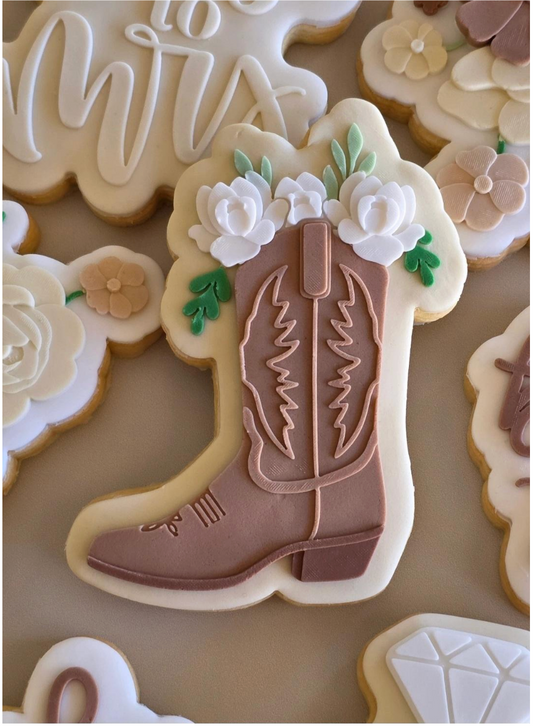 Boot with flowers stamp and cutter